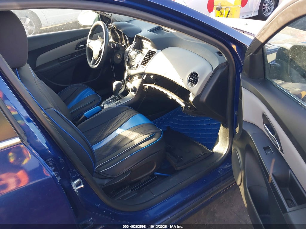 2012 Chevrolet Cruze LS photo 5