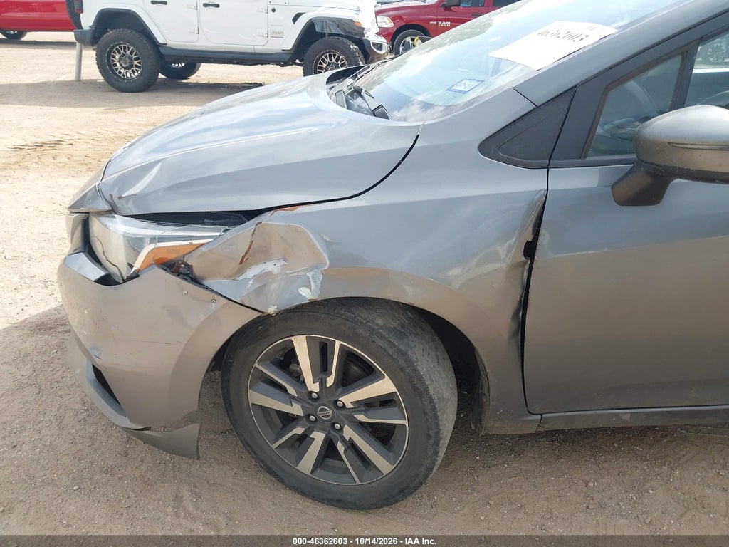 2021 Nissan Versa SV Xtronic CVT photo 6