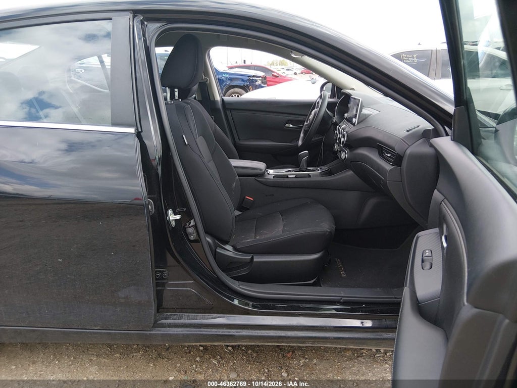 2024 Nissan Sentra SV Xtronic CVT photo 5