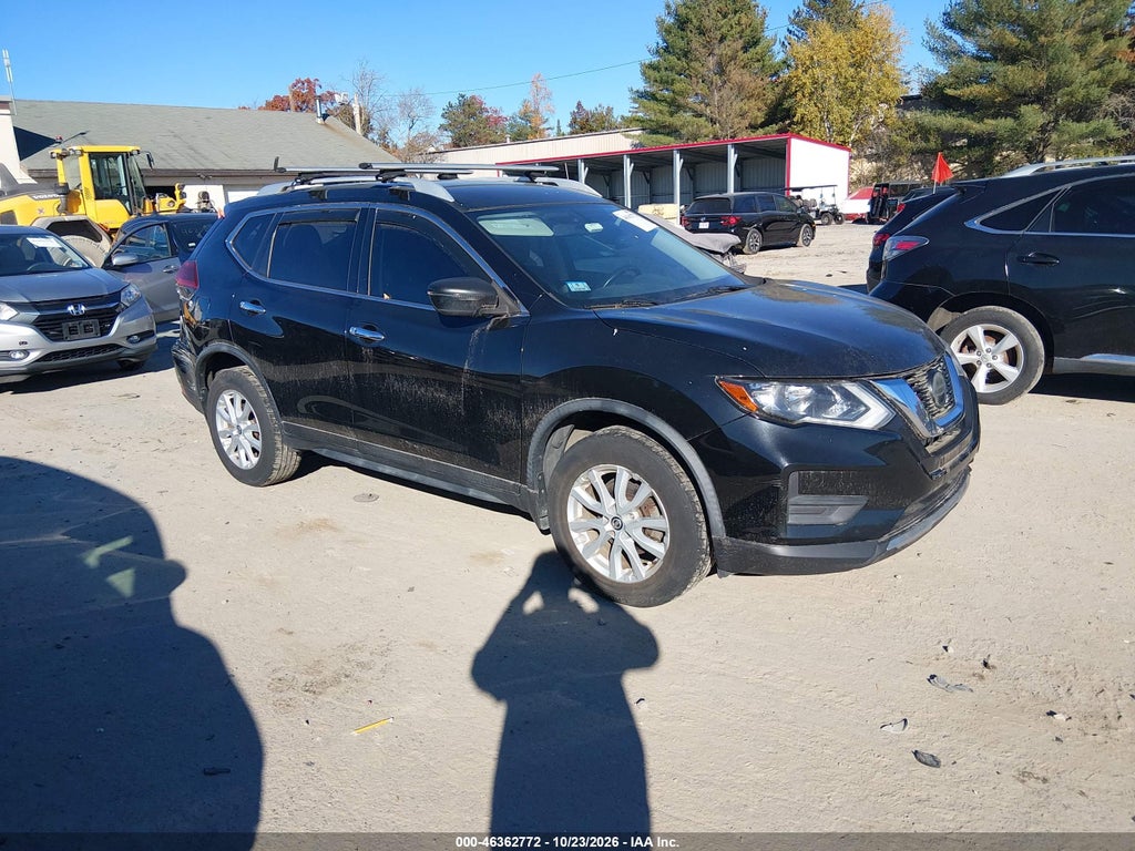 2018 Nissan Rogue SV photo 1