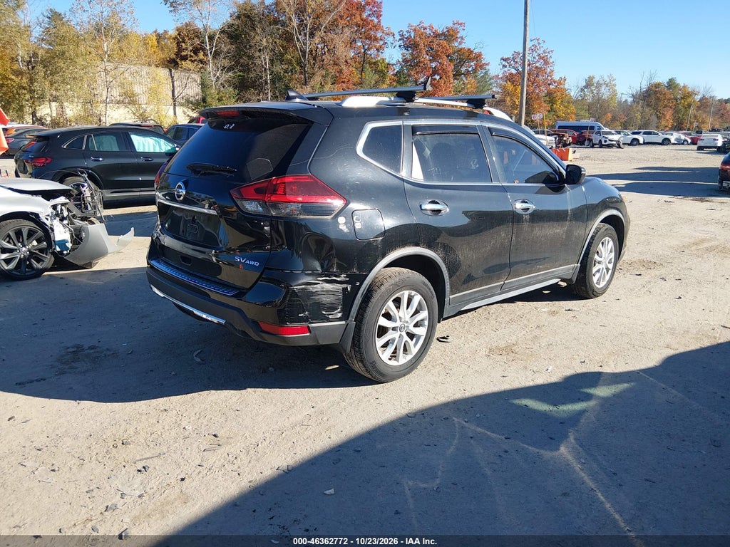 2018 Nissan Rogue SV photo 4