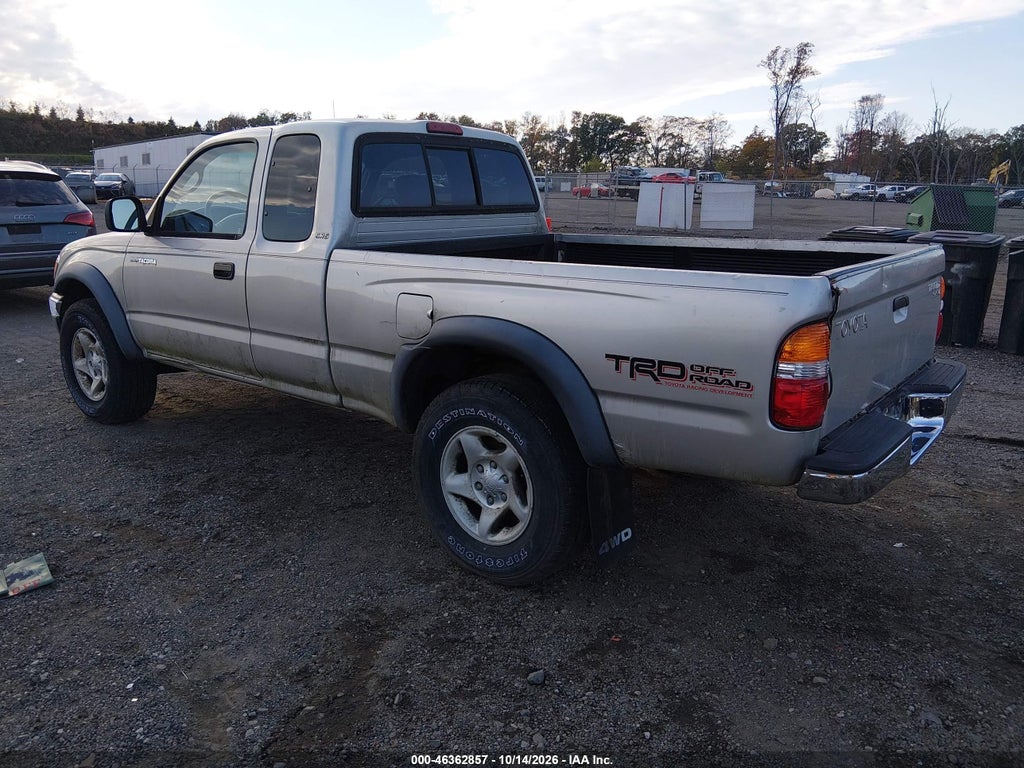 2002 Toyota Tacoma Base V6 photo 3
