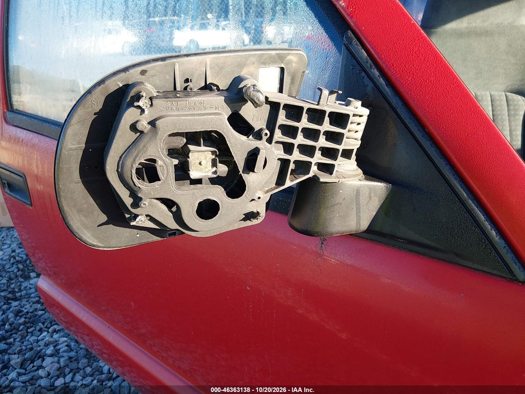 2001 Chevrolet S-10 LS photo 6