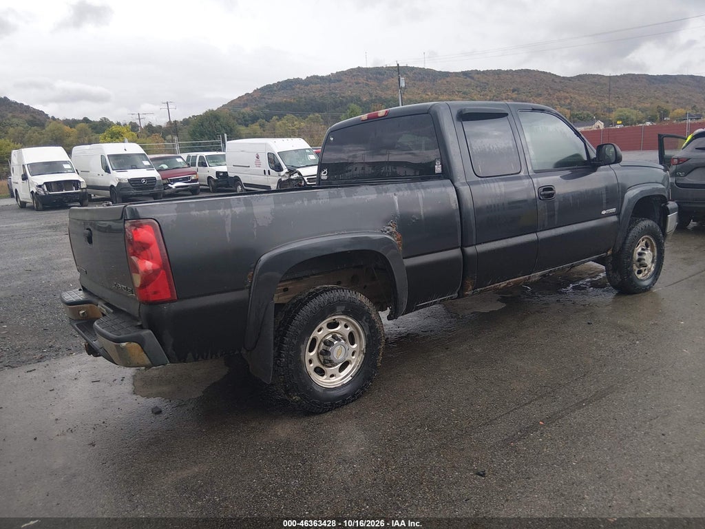 2003 Chevrolet Silverado 2500 LS photo 4
