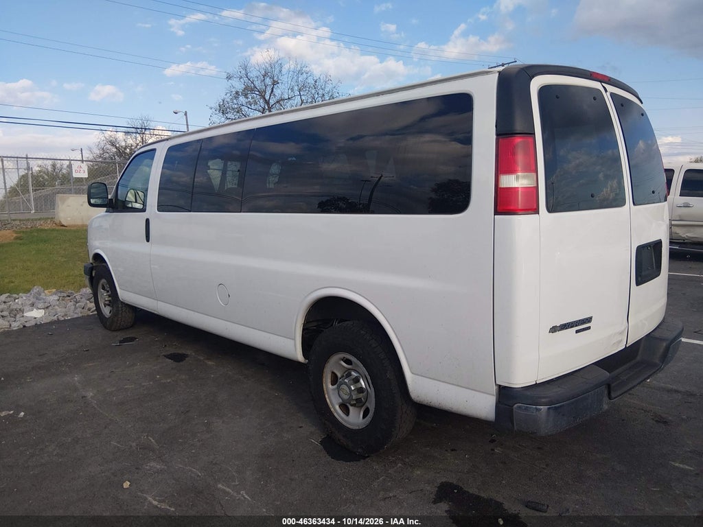 2015 Chevrolet Express 3500 LT photo 3