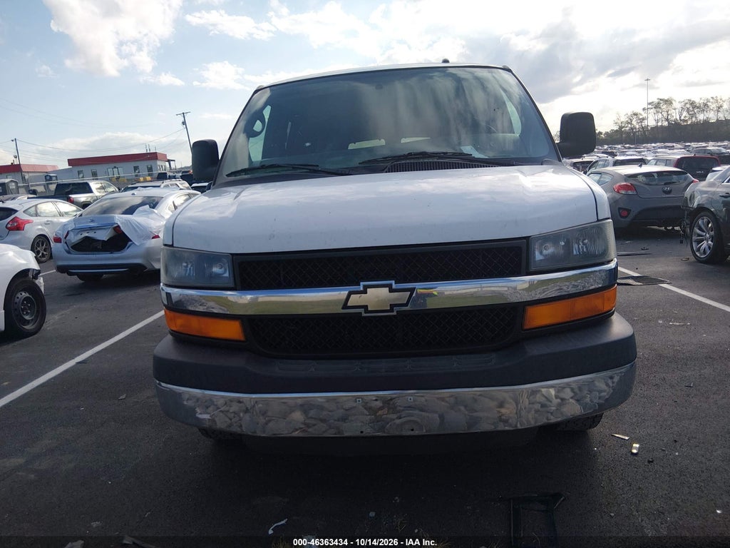 2015 Chevrolet Express 3500 LT photo 6