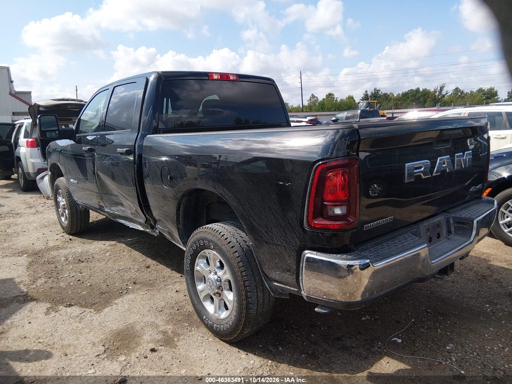 2026 Ram 2500 BIG Horn 4X4 6'4 Box photo 3