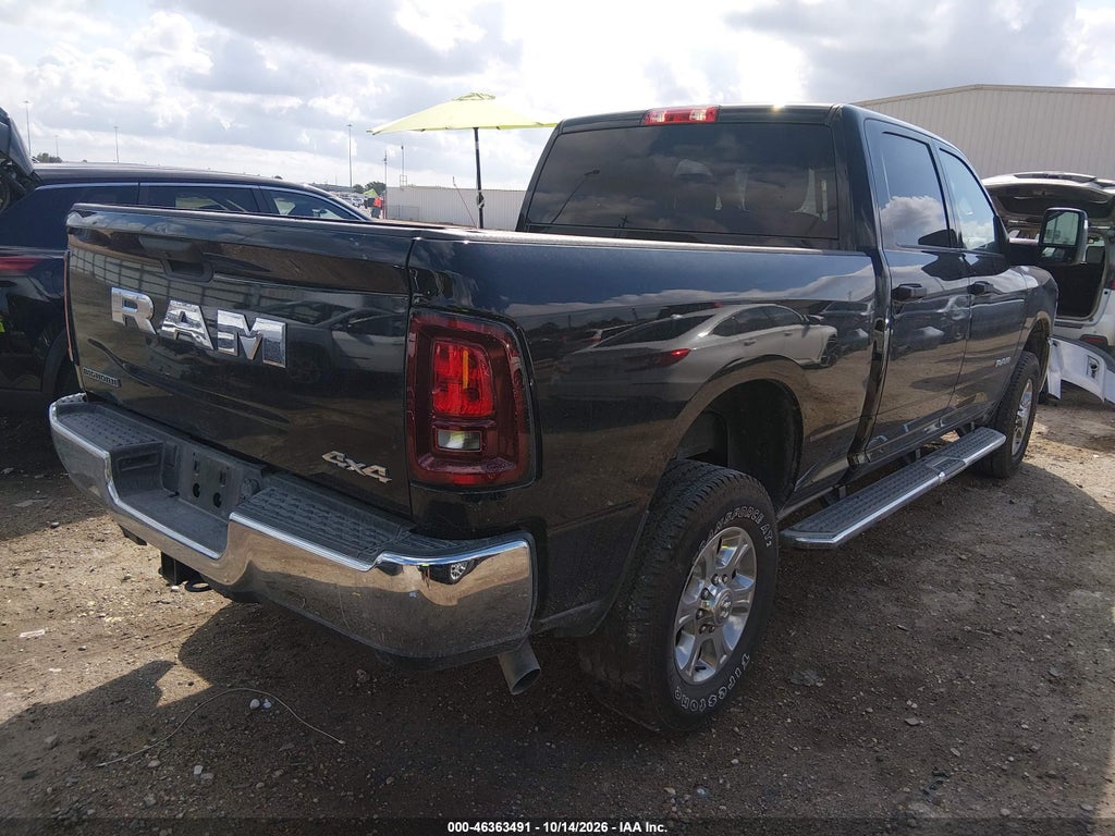 2026 Ram 2500 BIG Horn 4X4 6'4 Box photo 4