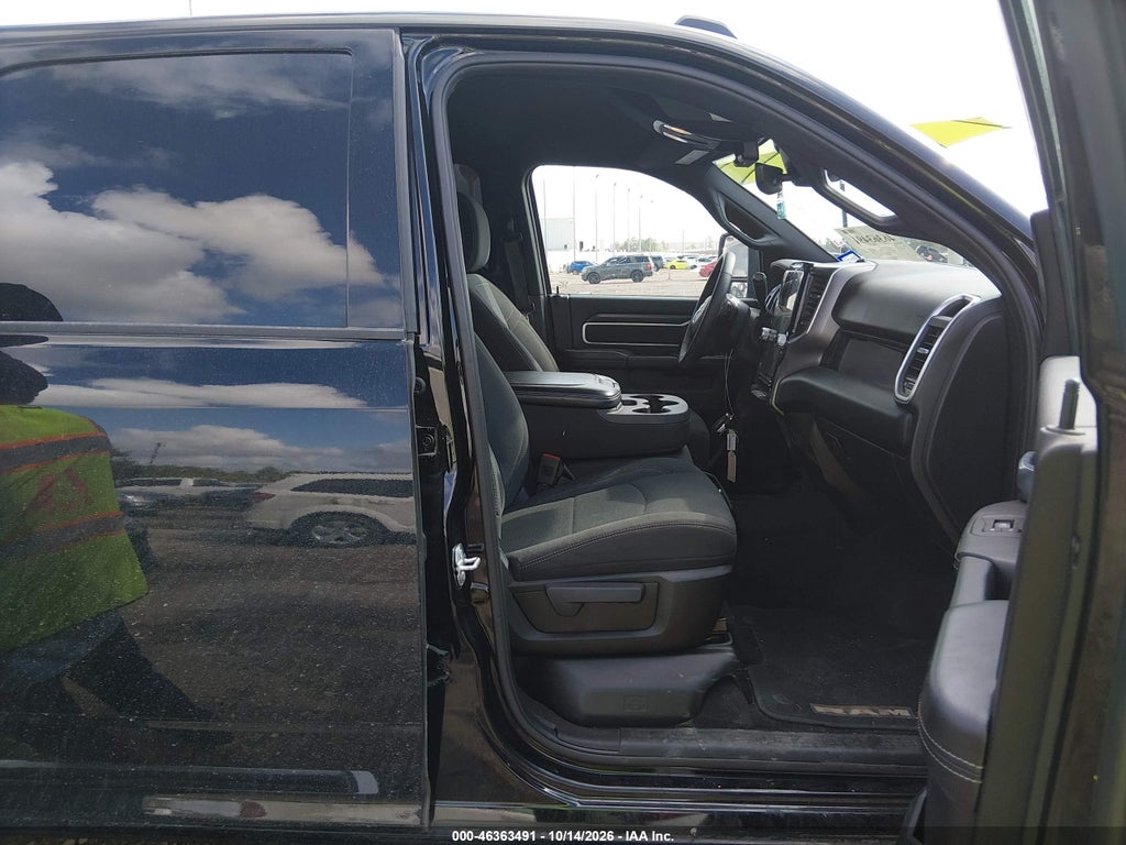 2026 Ram 2500 BIG Horn 4X4 6'4 Box photo 5