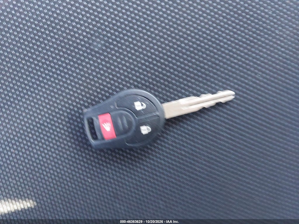 2013 Nissan Juke S photo 11