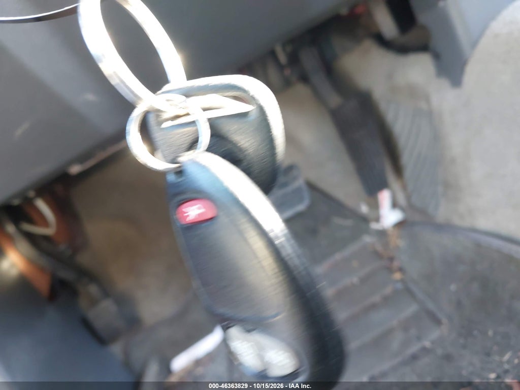 2004 Chevrolet Colorado LS photo 11