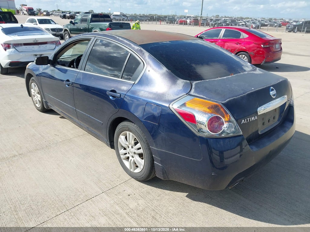 2010 Nissan Altima 2.5 S photo 3