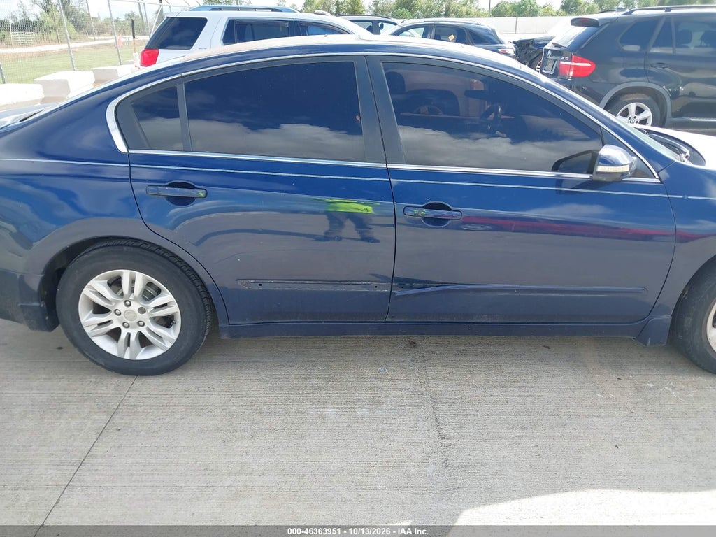 2010 Nissan Altima 2.5 S photo 6