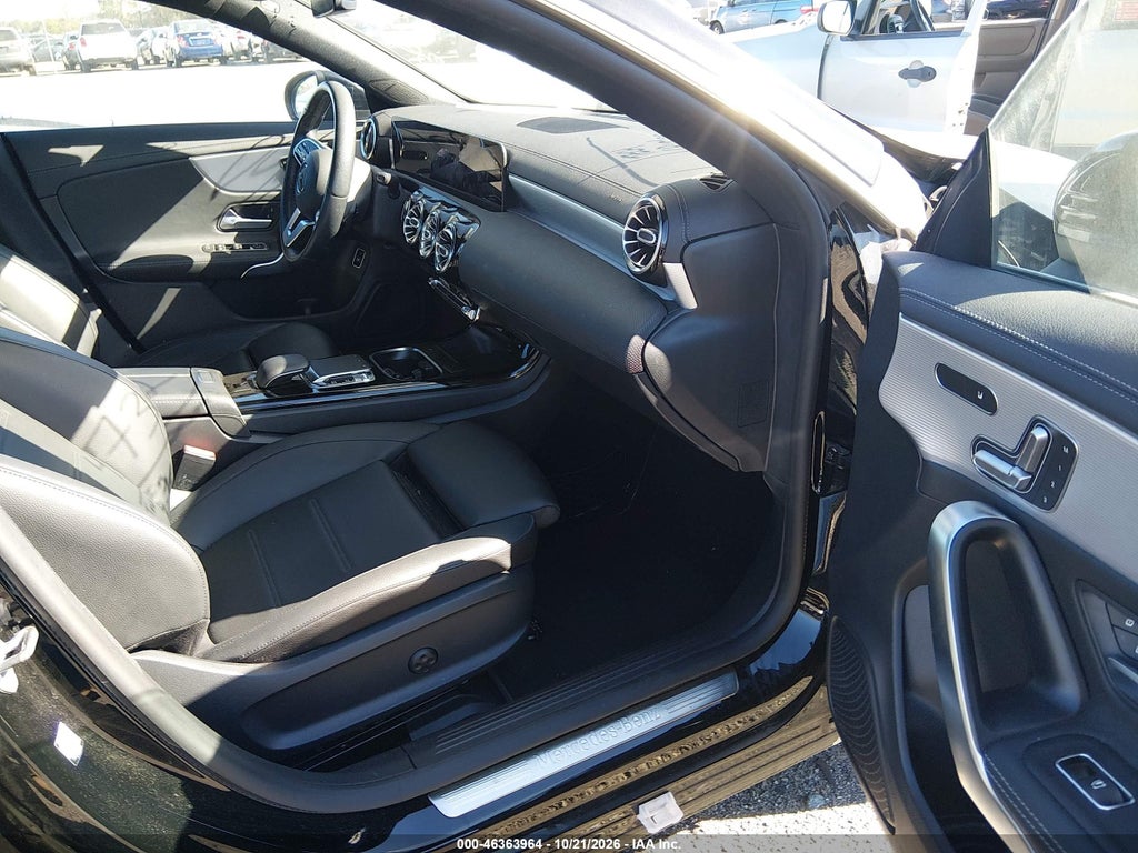 2020 Mercedes-Benz CLA 250 4MATIC photo 5
