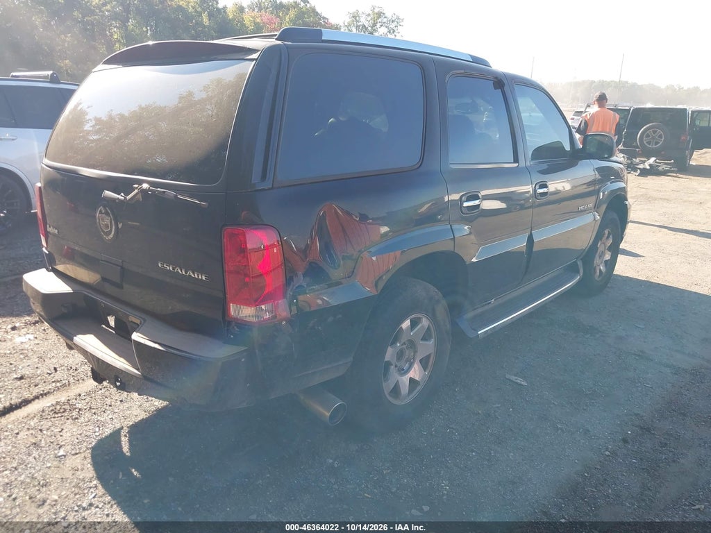 2003 Cadillac Escalade Standard photo 4