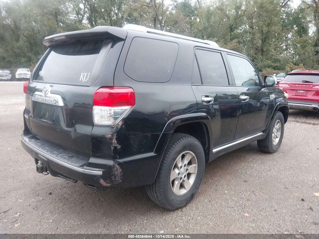 2010 Toyota 4RUNNER SR5 V6 photo 4