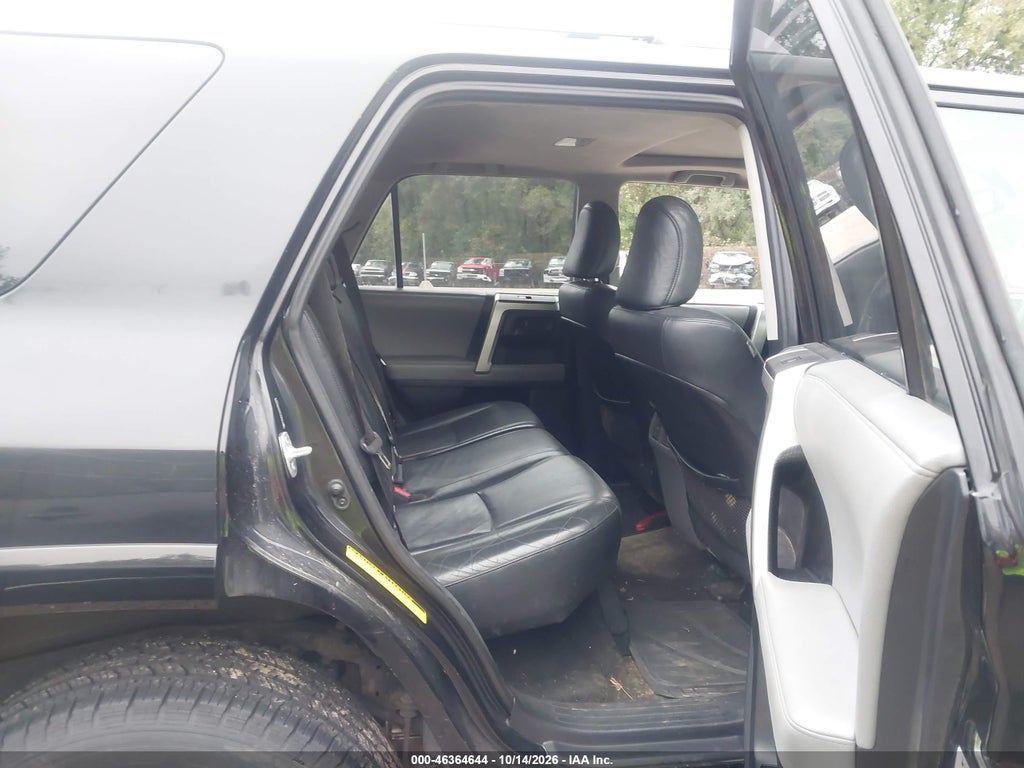 2010 Toyota 4RUNNER SR5 V6 photo 8