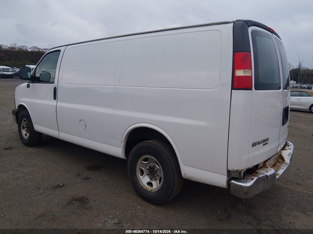2014 GMC Savana 2500 Work Van photo 3
