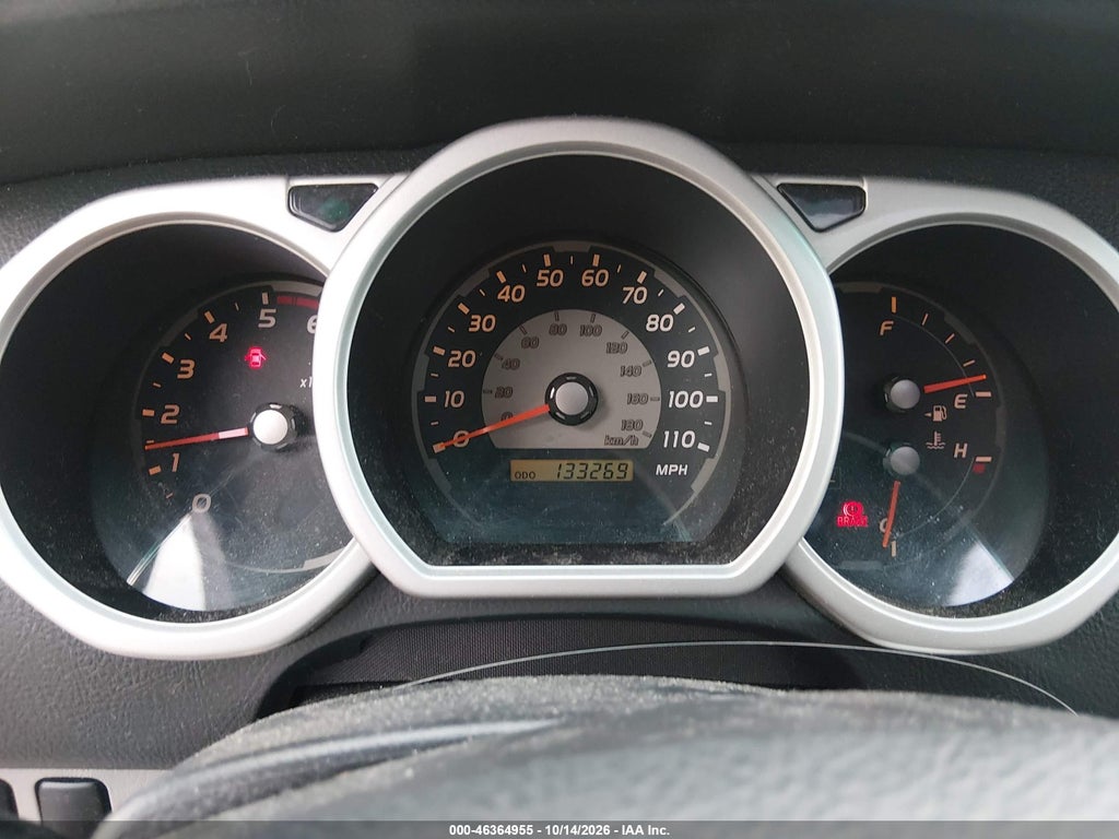 2004 Toyota 4RUNNER SR5 V8 photo 7
