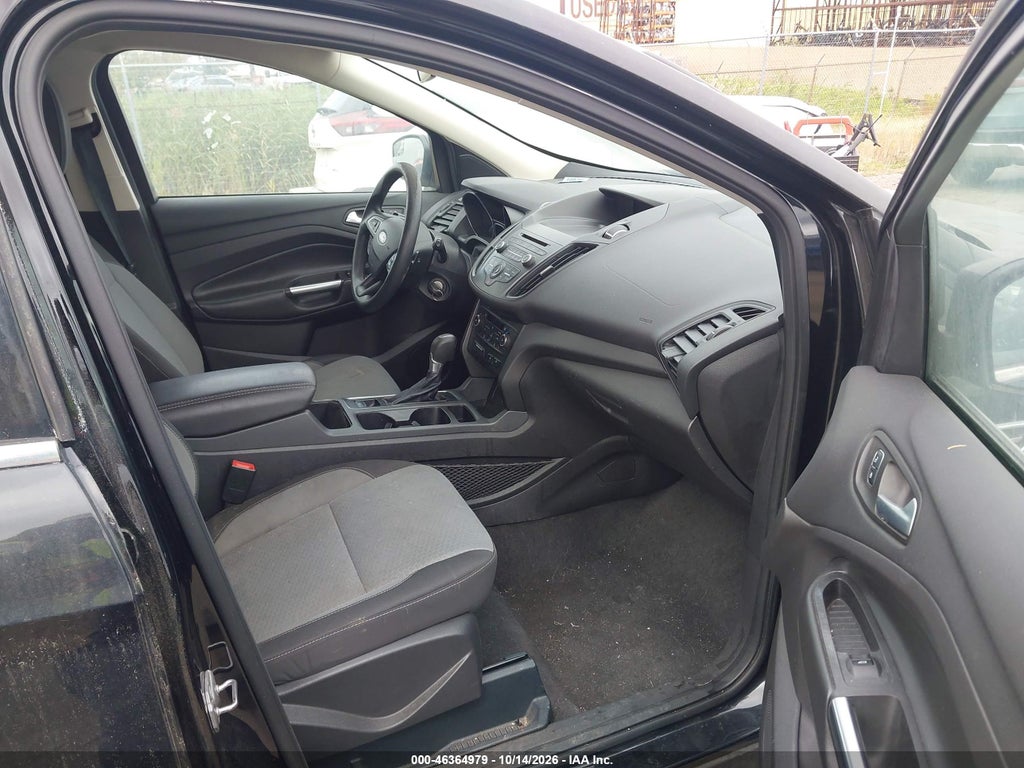 2017 Ford Escape SE photo 5