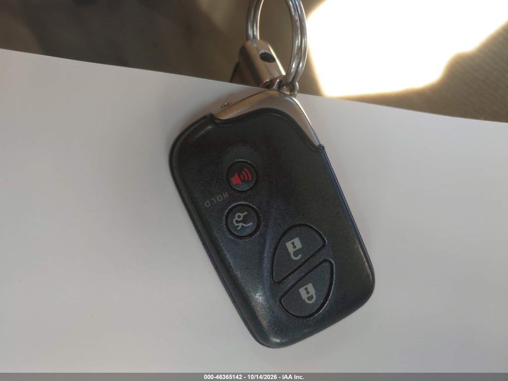 2011 Lexus ES 350 photo 11