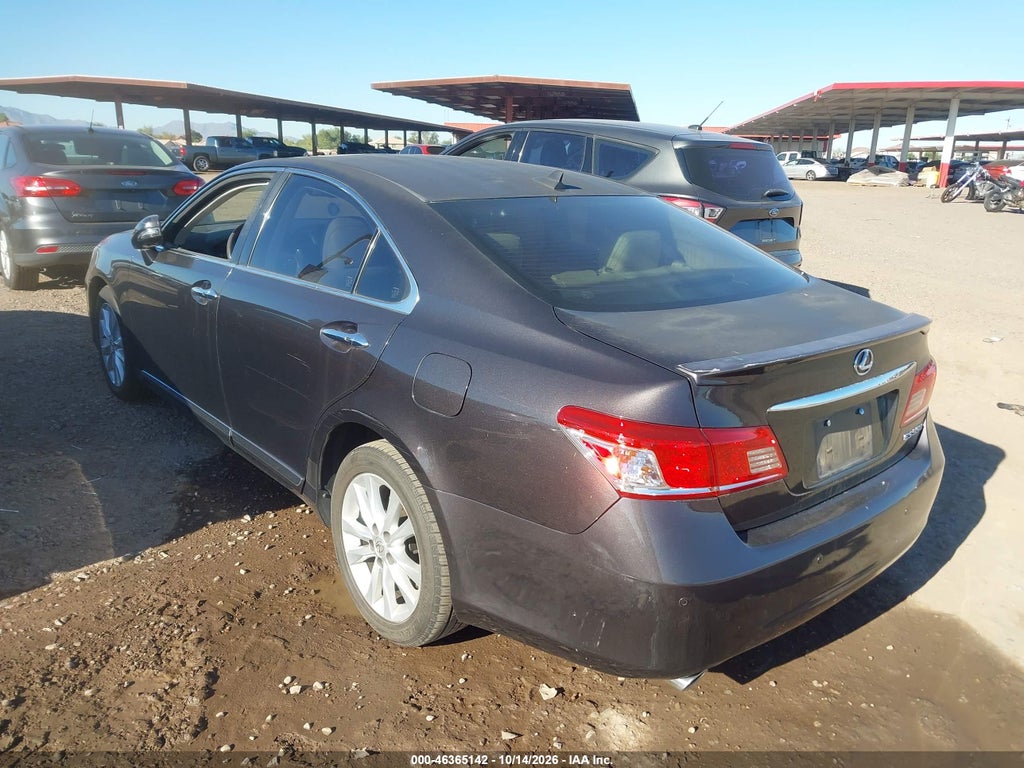 2011 Lexus ES 350 photo 3