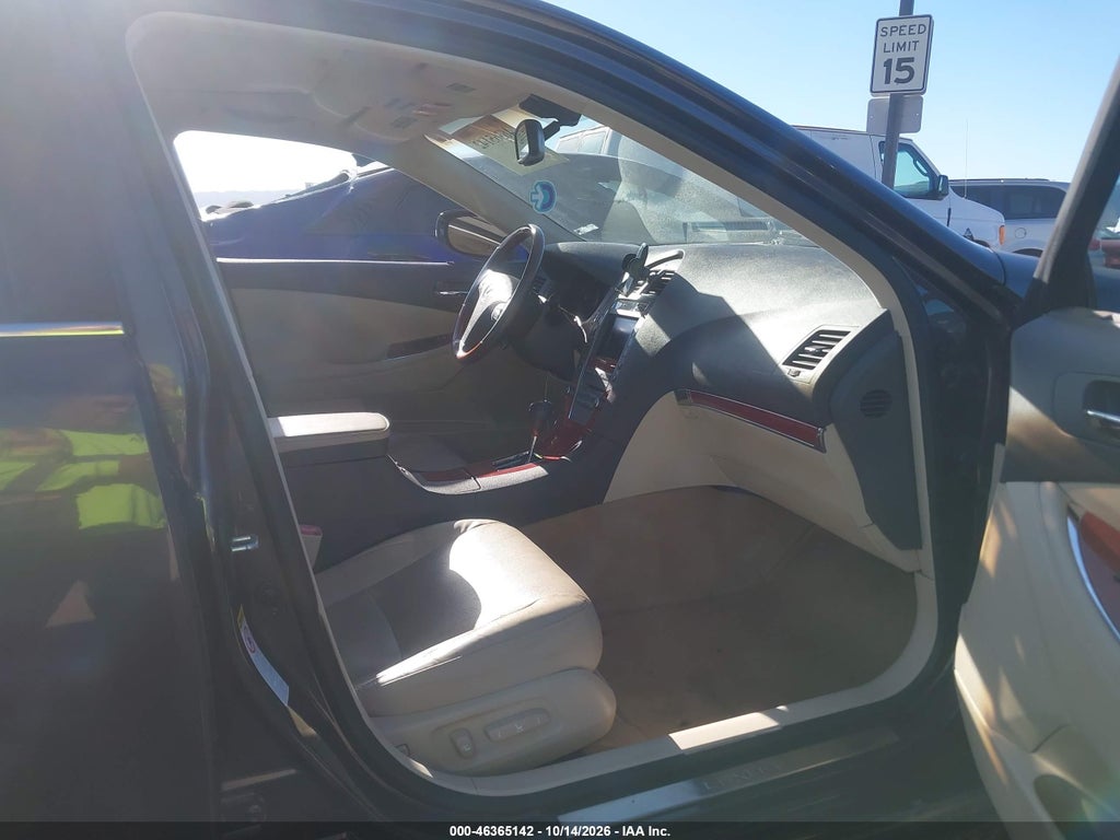 2011 Lexus ES 350 photo 5