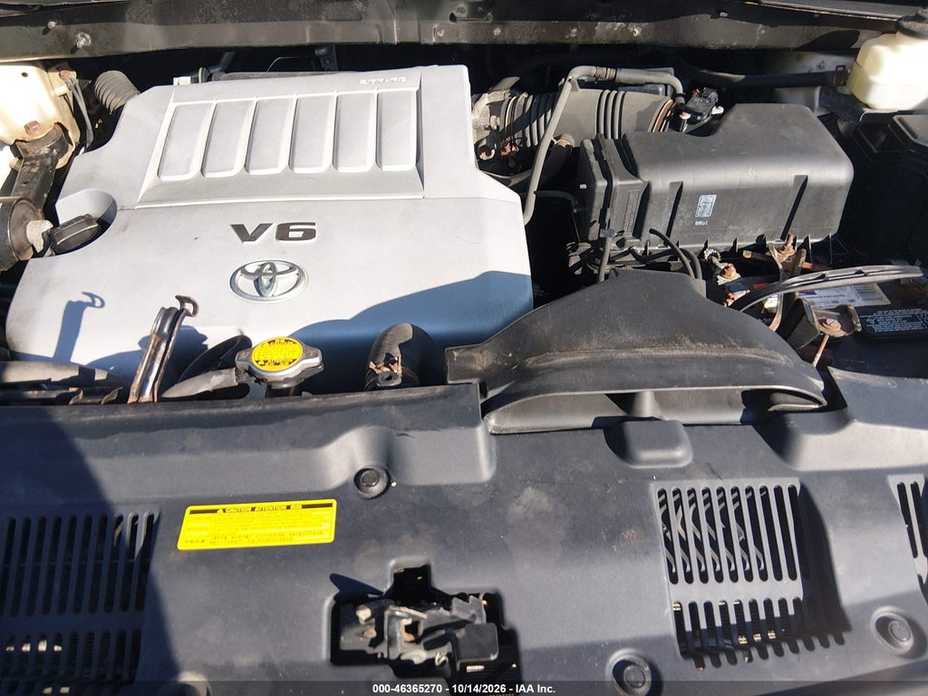 2011 Toyota Highlander Base V6 photo 10