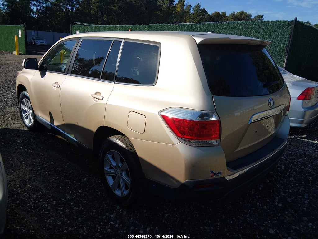 2011 Toyota Highlander Base V6 photo 3
