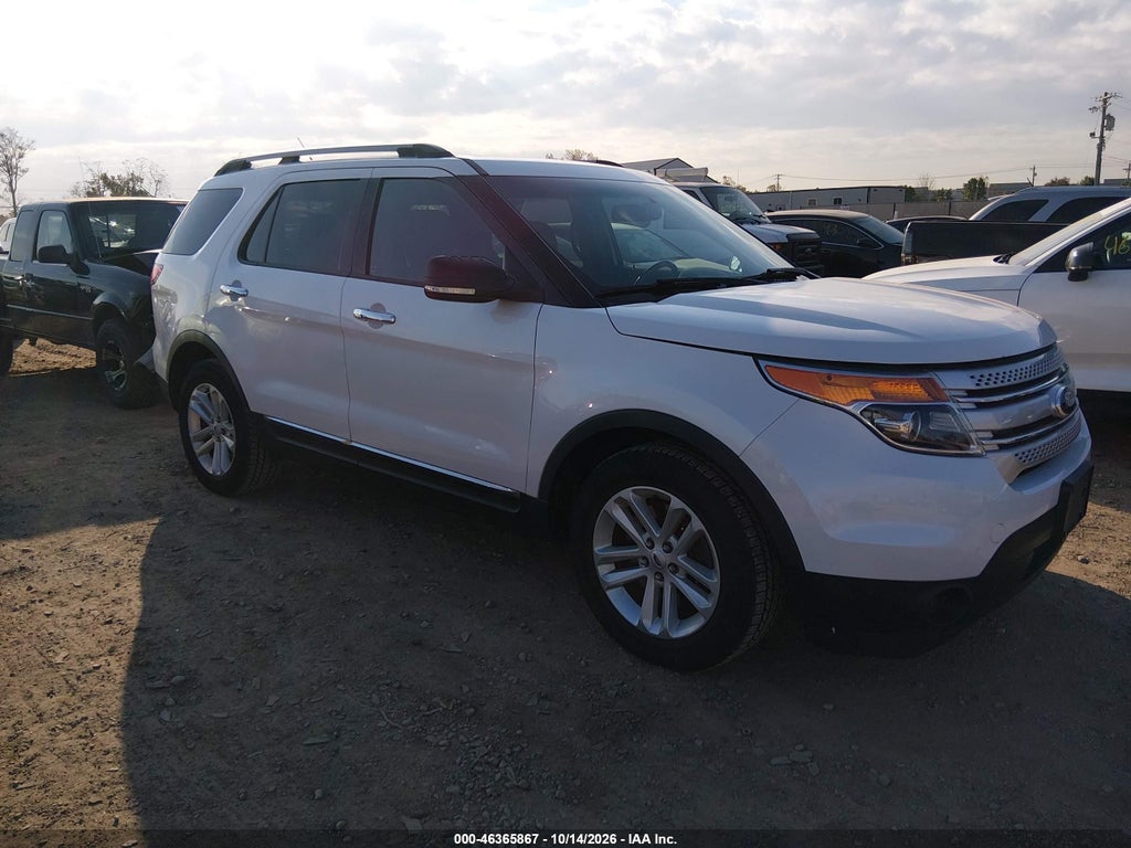 2013 Ford Explorer XLT photo 1