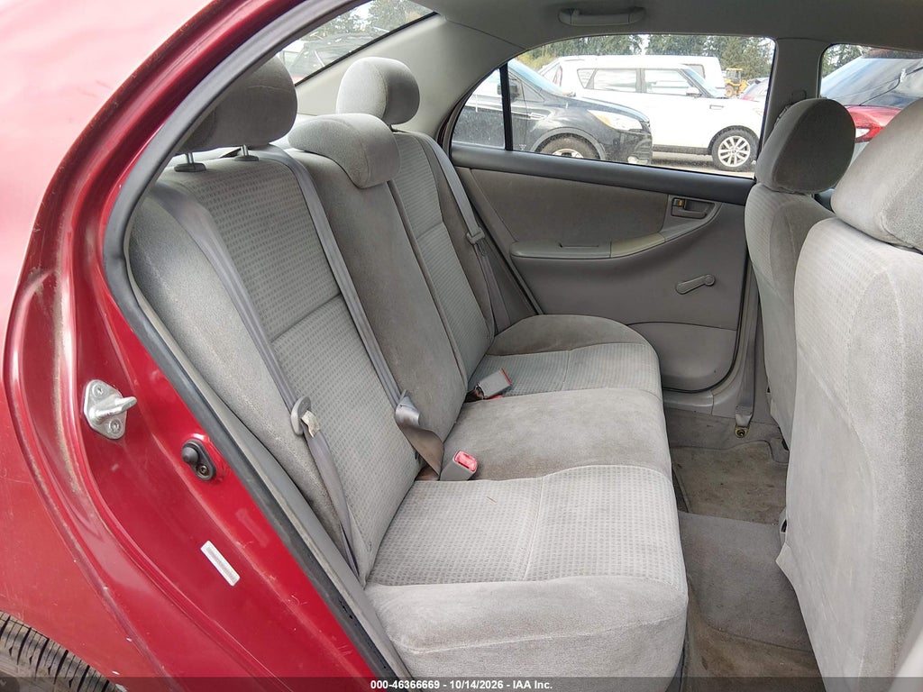 2005 Toyota Corolla CE photo 8