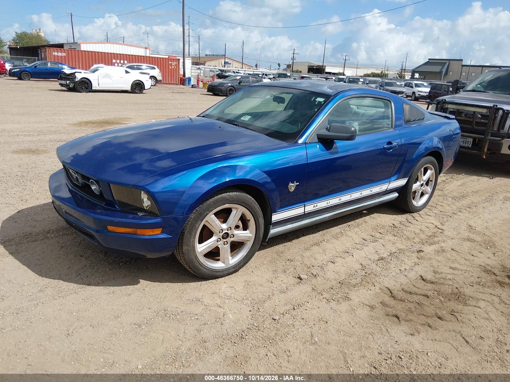2009 Ford Mustang V6/V6 Premium photo 2