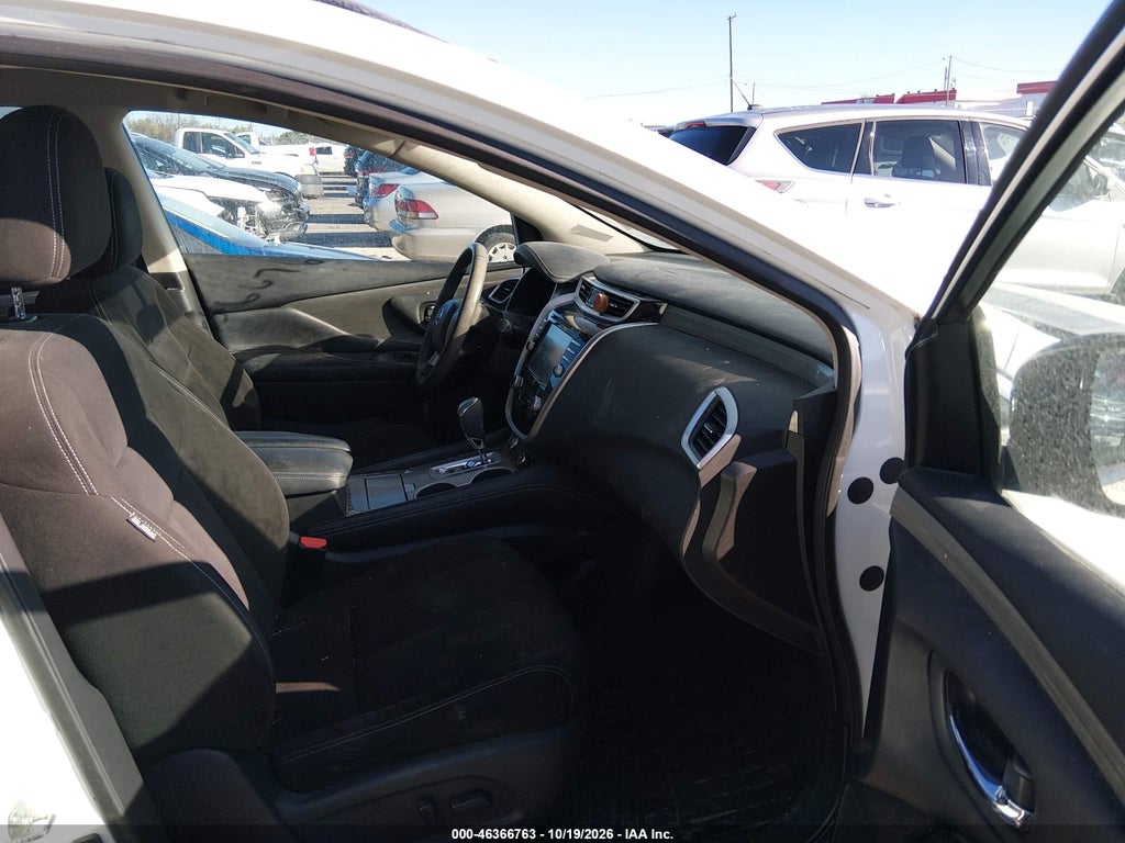 2015 Nissan Murano SV photo 5
