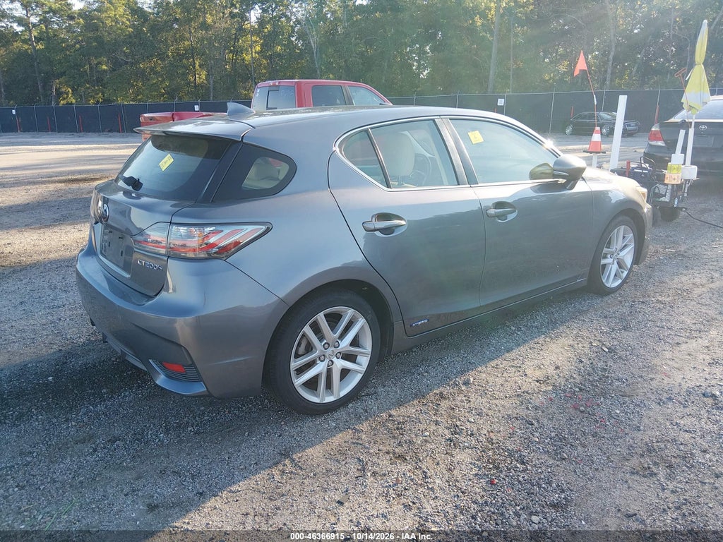 2014 Lexus CT 200H photo 4