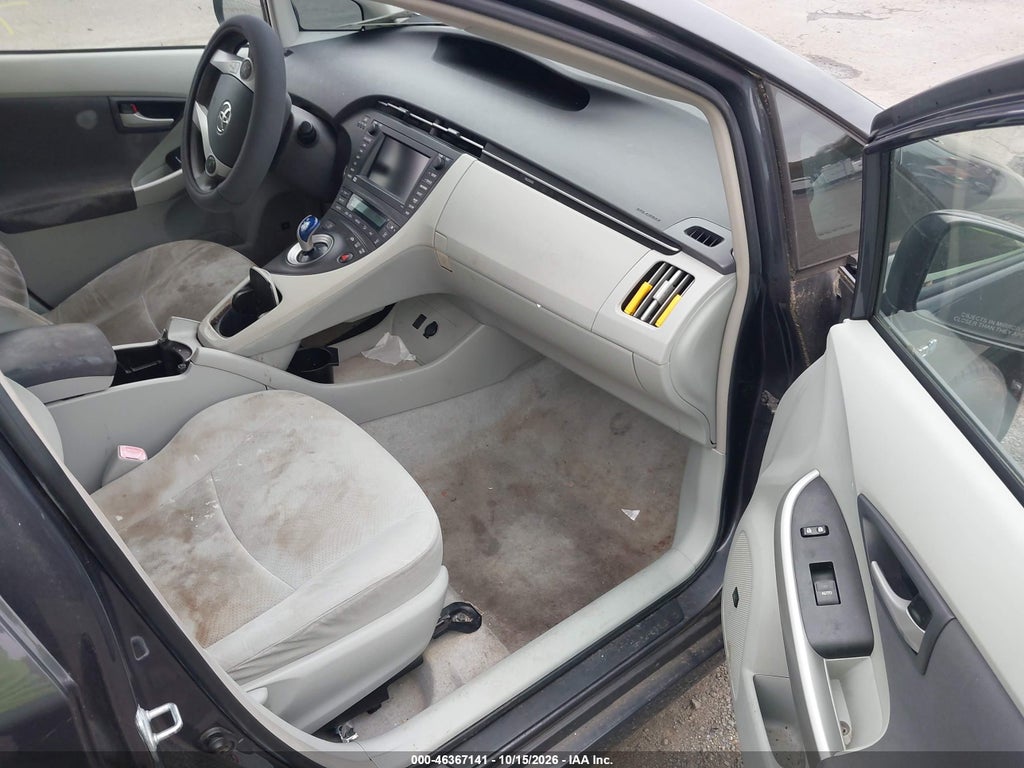 2010 Toyota Prius III photo 5