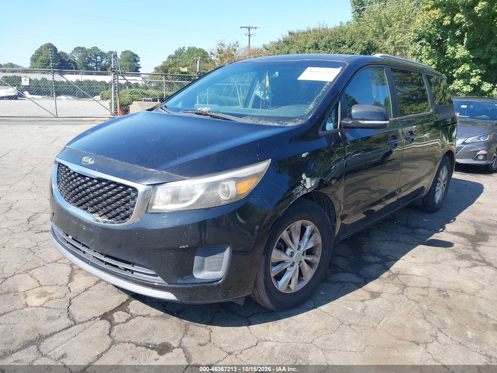 2015 Kia Sedona LX photo 2