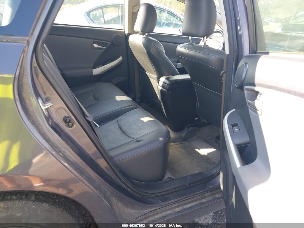 2012 Toyota Prius Four photo 8