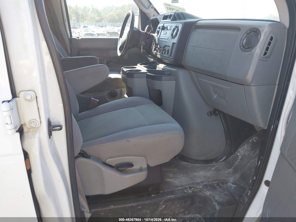2011 Ford E-250 Commercial photo 5