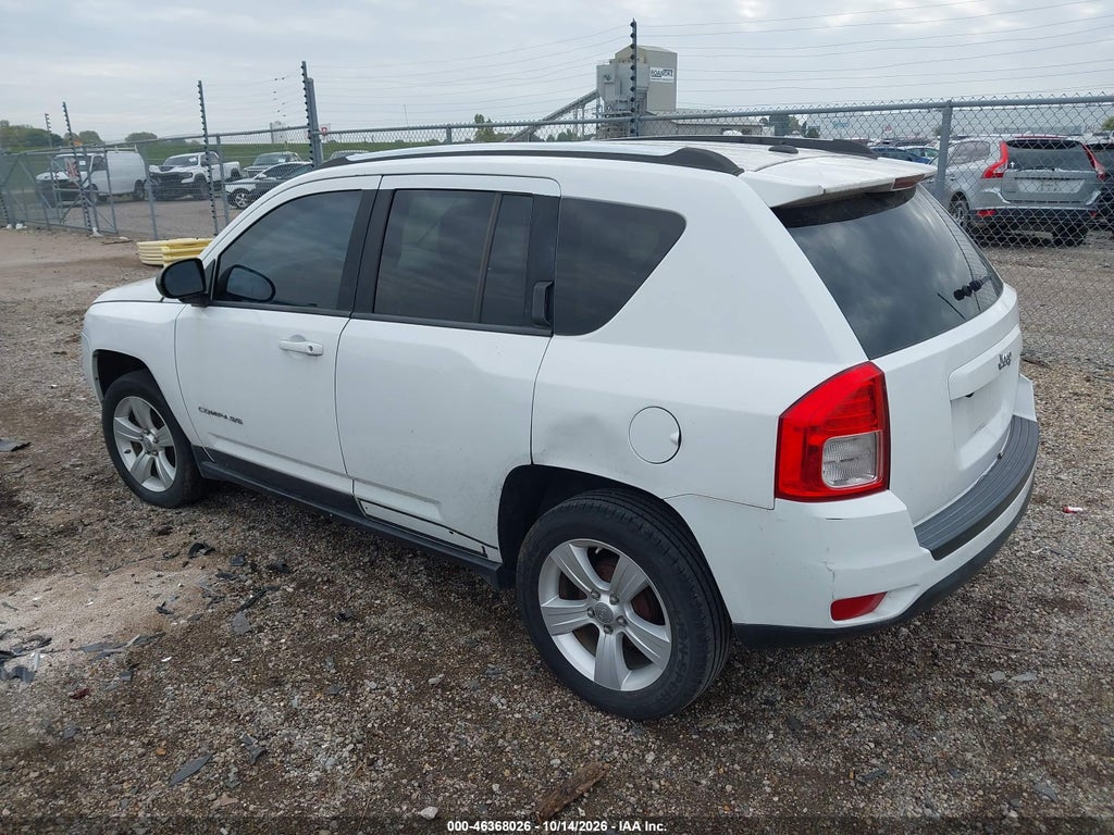 2012 Jeep Compass Latitude photo 3