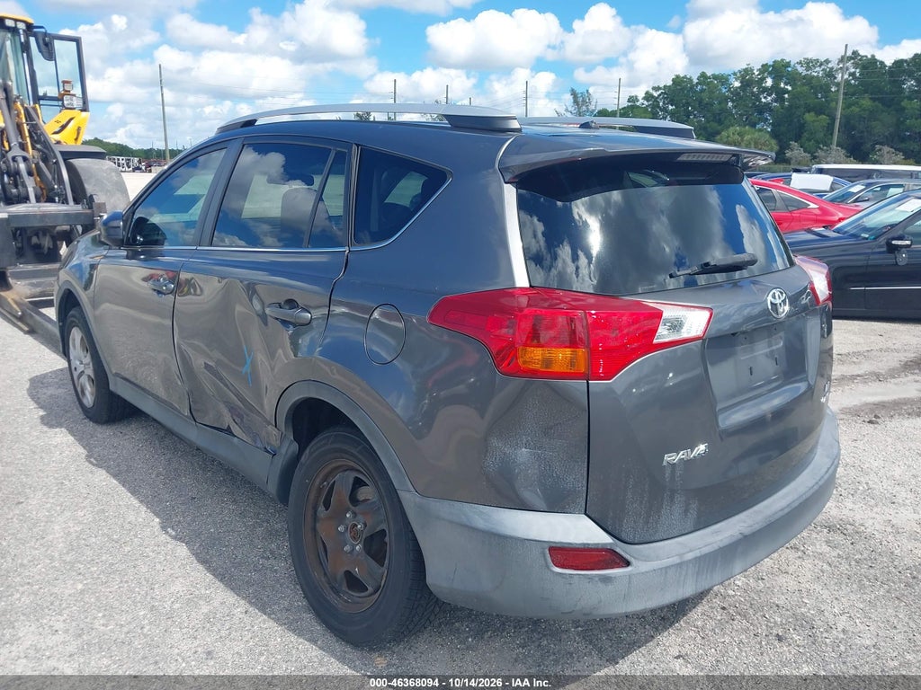 2013 Toyota RAV4 LE photo 3