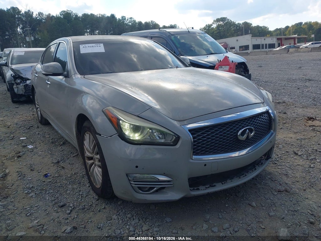 2015 Infiniti Q70L 3.7 photo 1