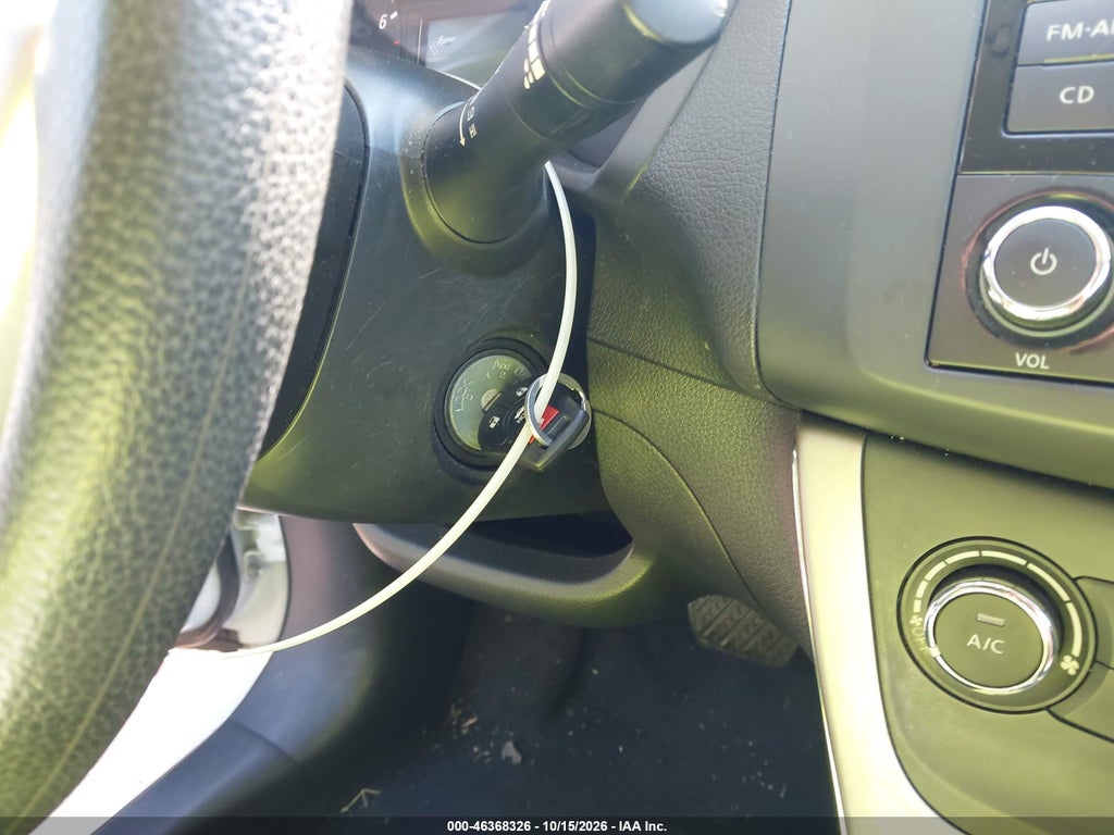 2015 Nissan Sentra S photo 11
