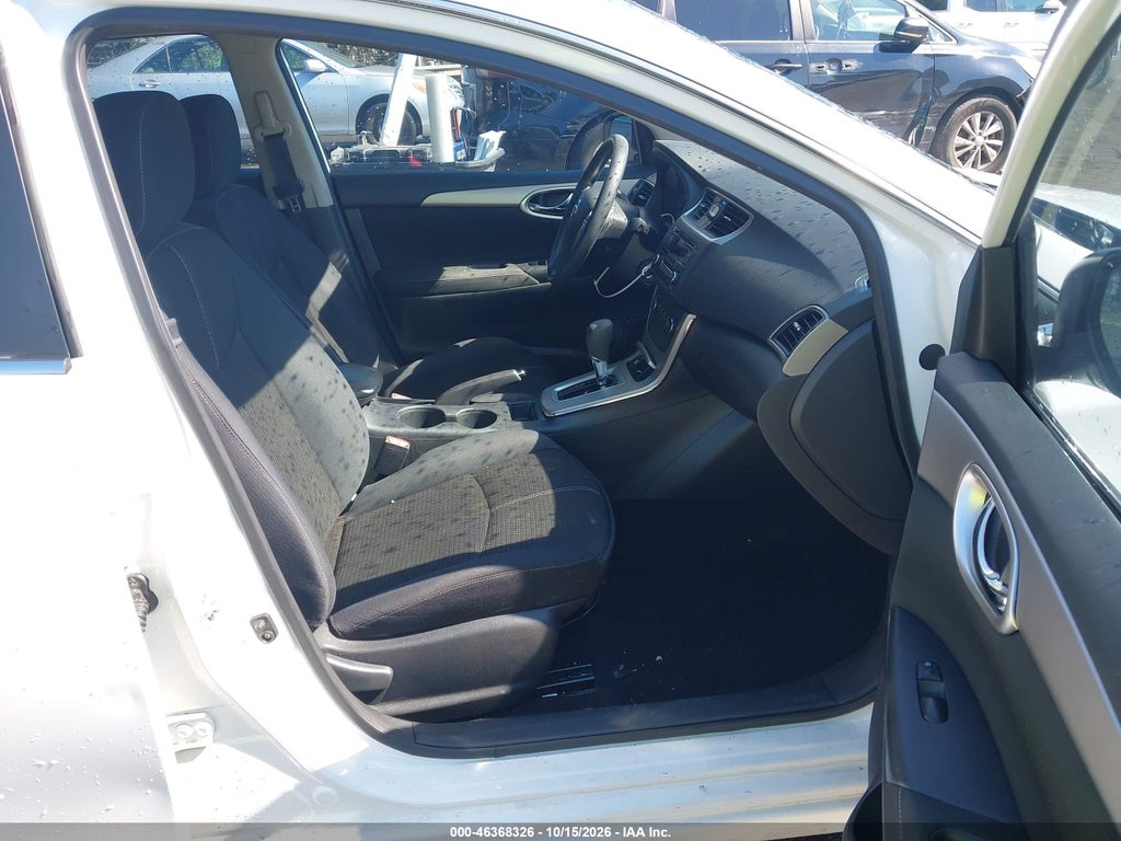 2015 Nissan Sentra S photo 5