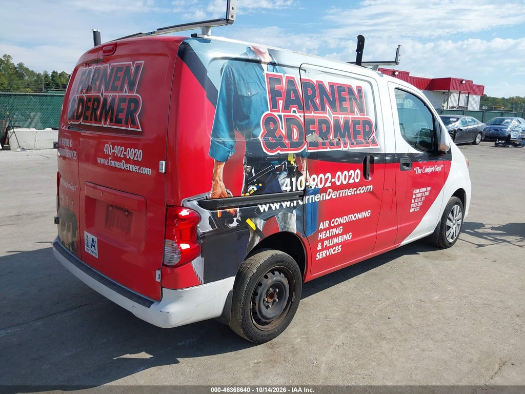 2018 Nissan NV200 SV photo 4