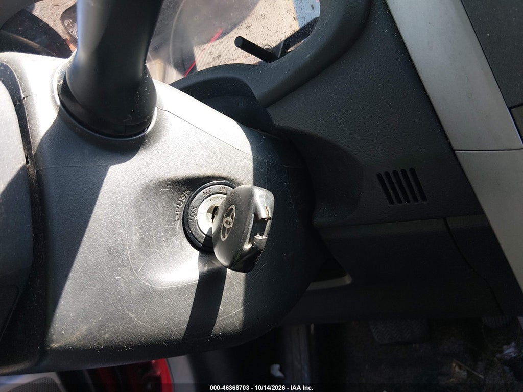 2010 Toyota Corolla S photo 11