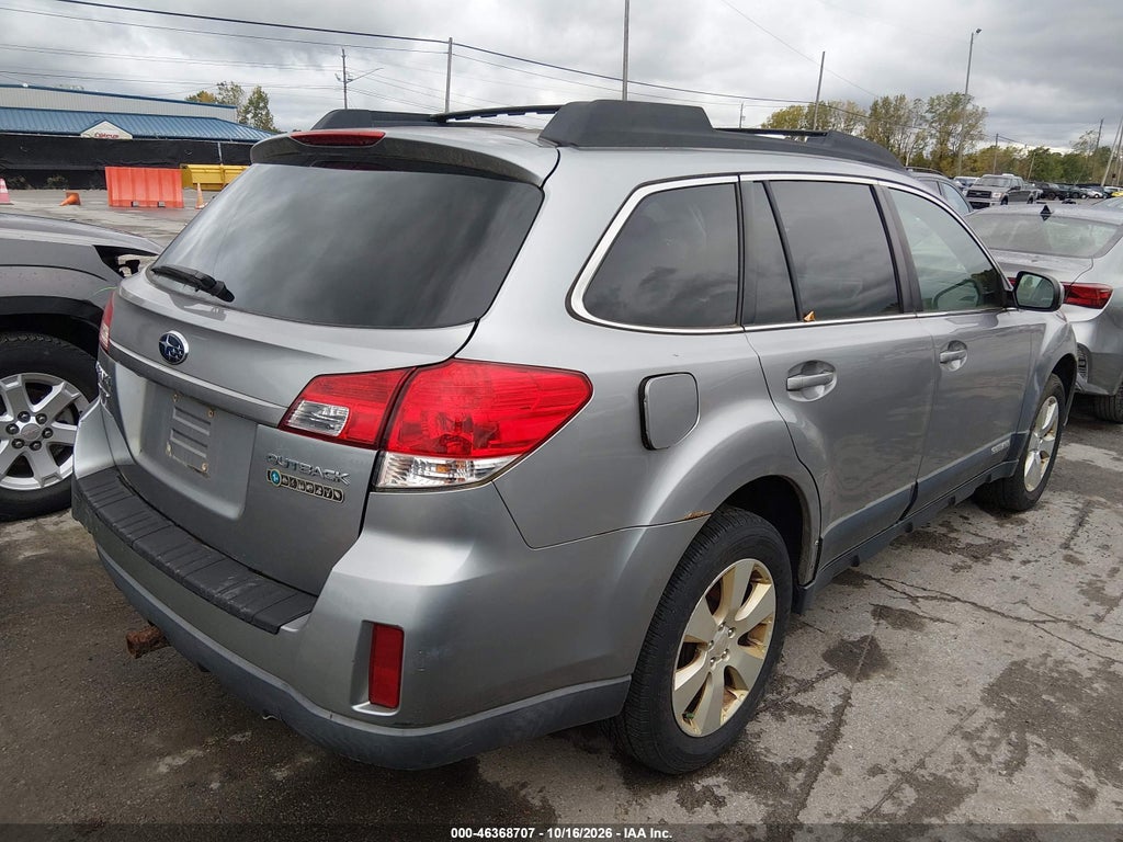 2011 Subaru Outback 2.5I Premium photo 4