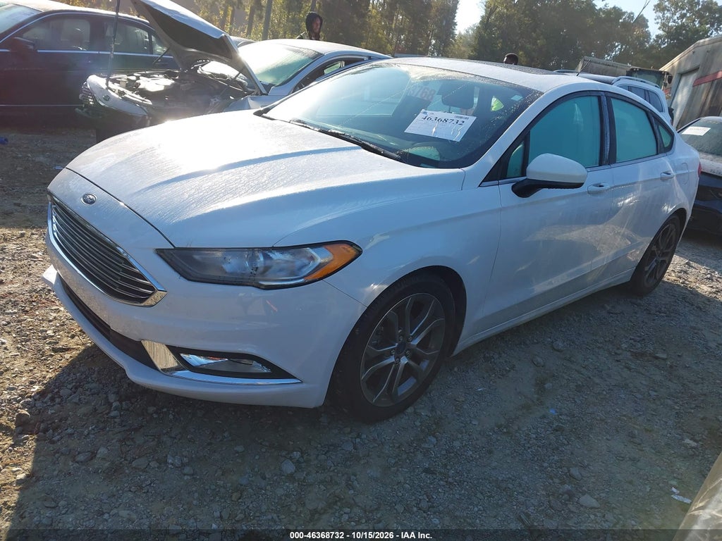 2017 Ford Fusion SE photo 2