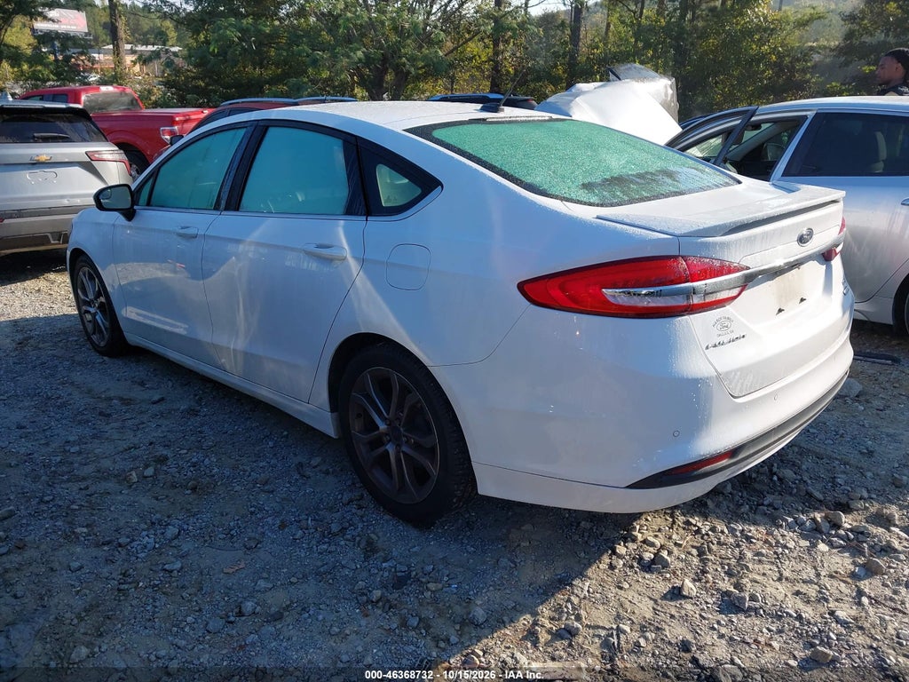 2017 Ford Fusion SE photo 3