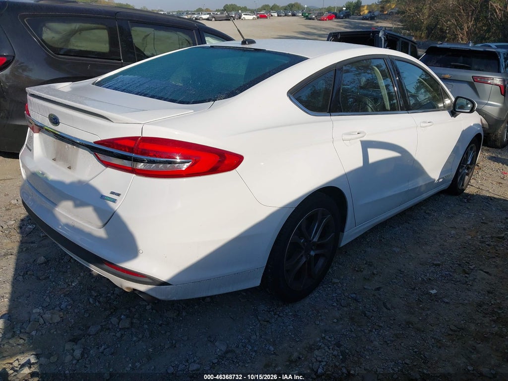 2017 Ford Fusion SE photo 4