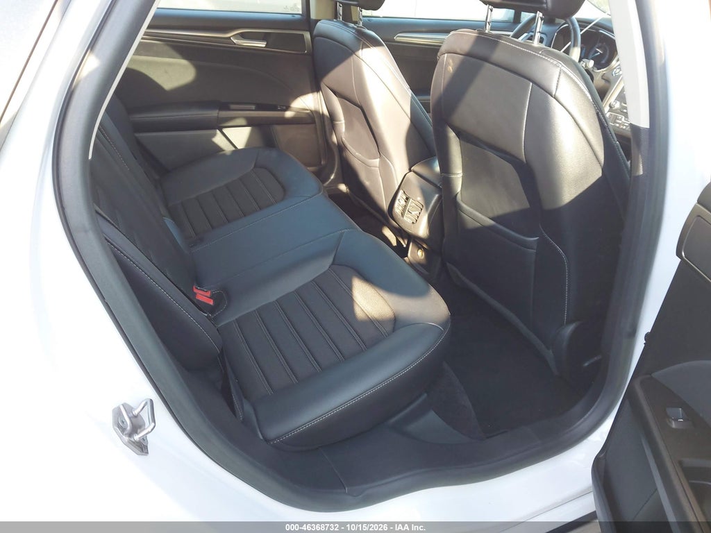 2017 Ford Fusion SE photo 8